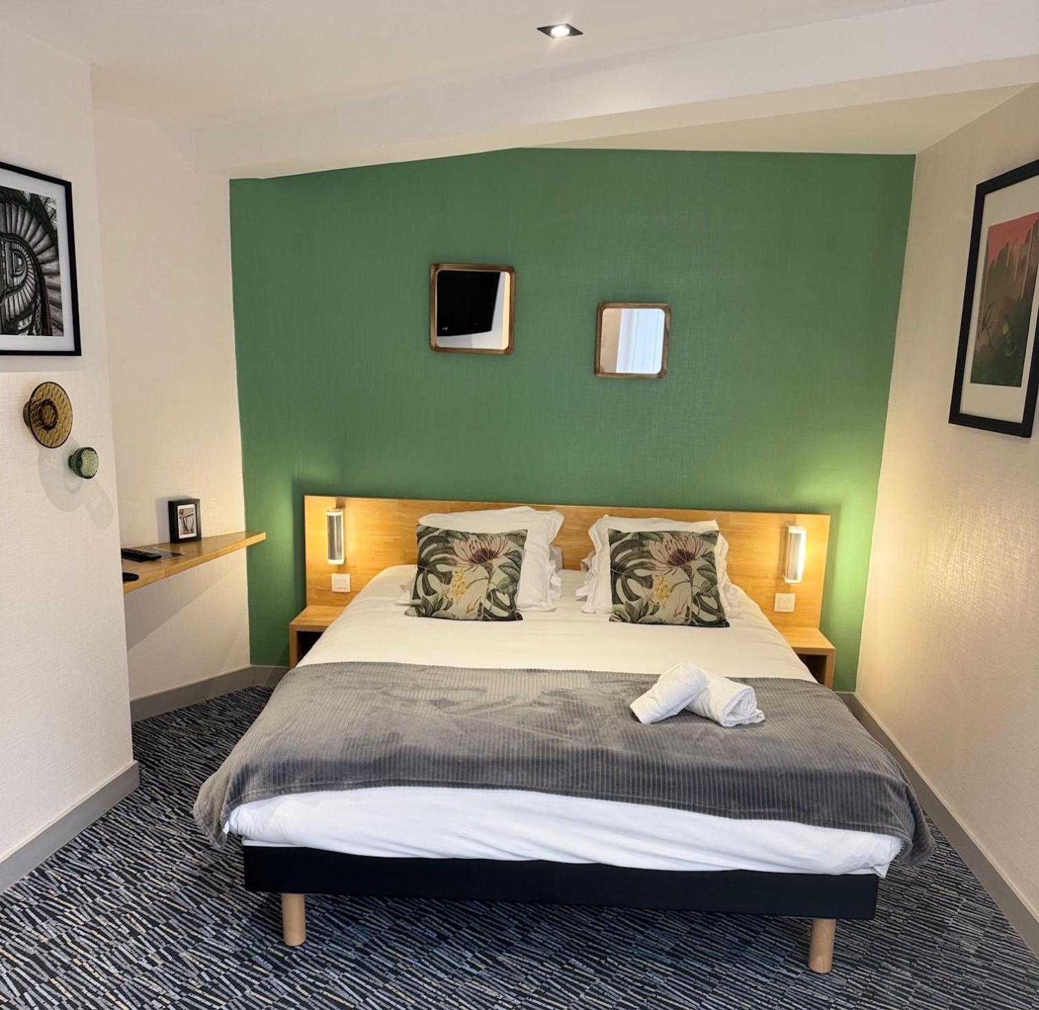 Le Clos Du Pontic Logis Et Cit'Hotel Landerneau Eksteriør billede