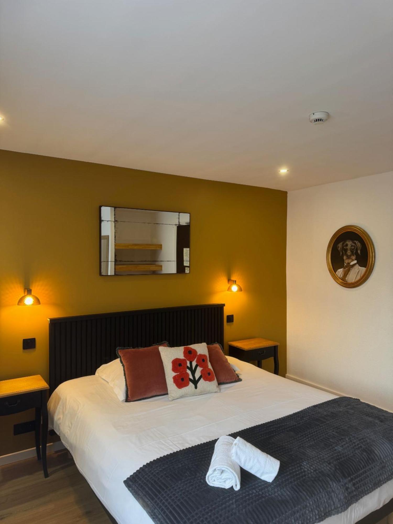 Le Clos Du Pontic Logis Et Cit'Hotel Landerneau Eksteriør billede